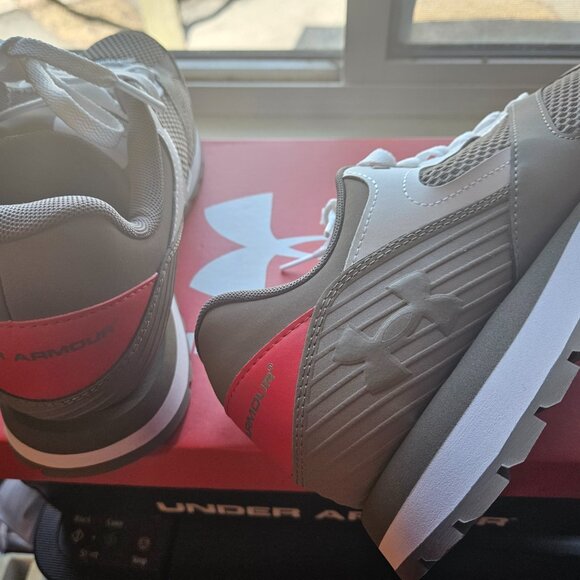 UNDER ARMOUR BRAND NEW RUNNING SHOES SIZE 9.5 - Picture 3 of 7